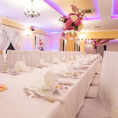 Hotel Podzamcze Góra Kalwaria Dış mekan fotoğraf